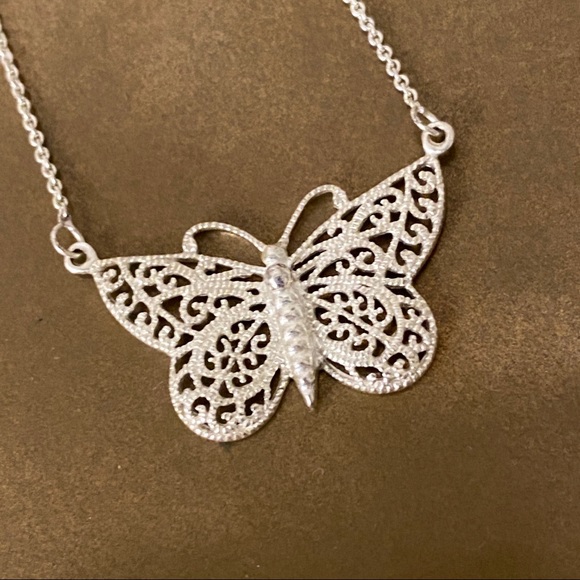 Butterfly Sterling Silver Chain Necklace! 925 New - Picture 3 of 3